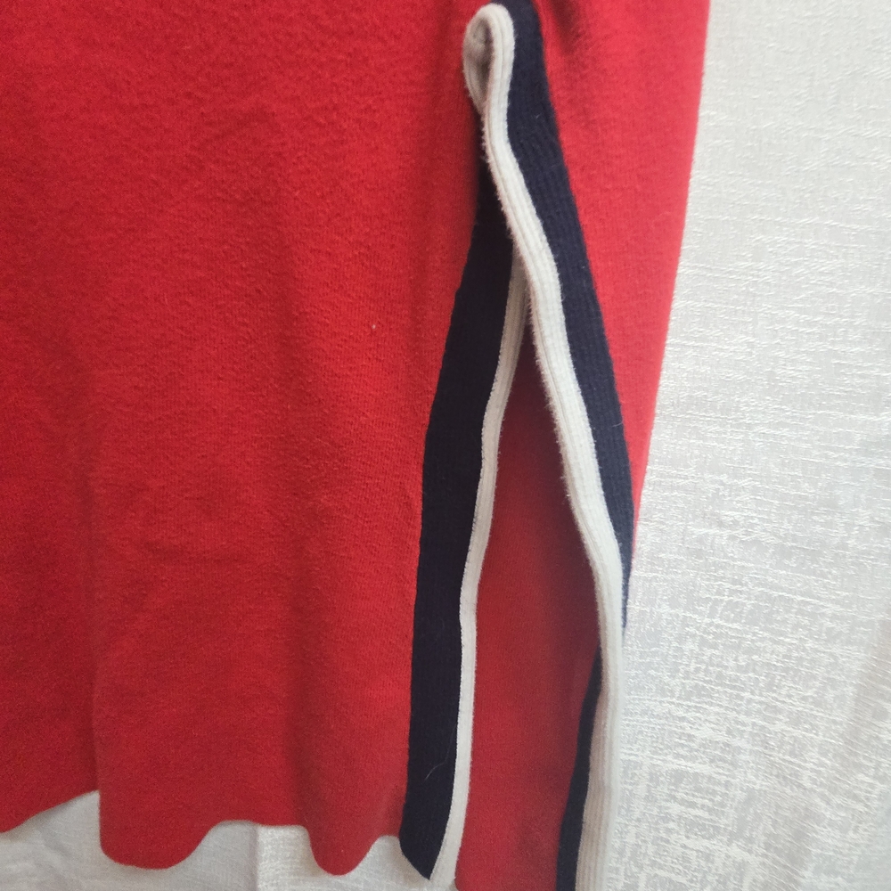 Tommy Hilfiger Women's Red Sweater - Picture 6 of 6